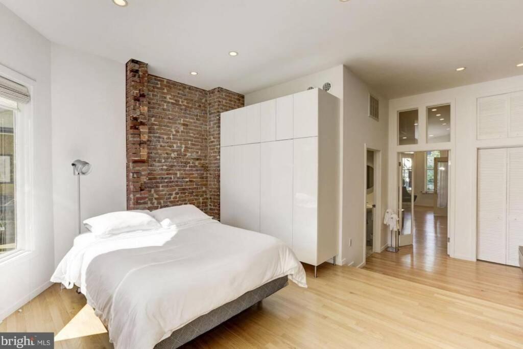 Lofty Dc Sanctuary Apartment Washington